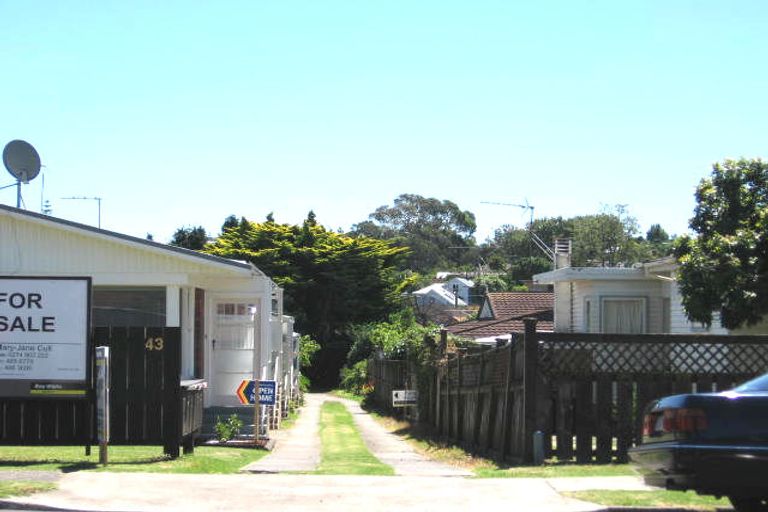 Photo of property in 3/43 Shakespeare Road, Milford, Auckland, 0620