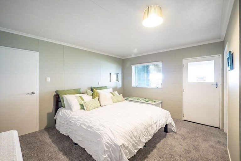 Photo of property in 1 Brugh Place, Waverley, Dunedin, 9013