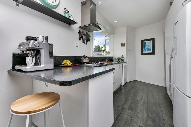 Photo of property in 43 Maude Street, Riverhead, 0820