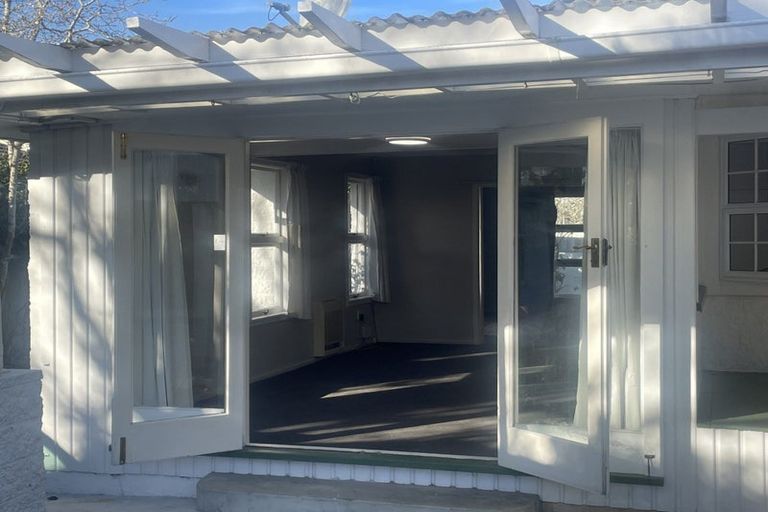 Photo of property in 17 Oakfield Street, Burnside, Christchurch, 8053