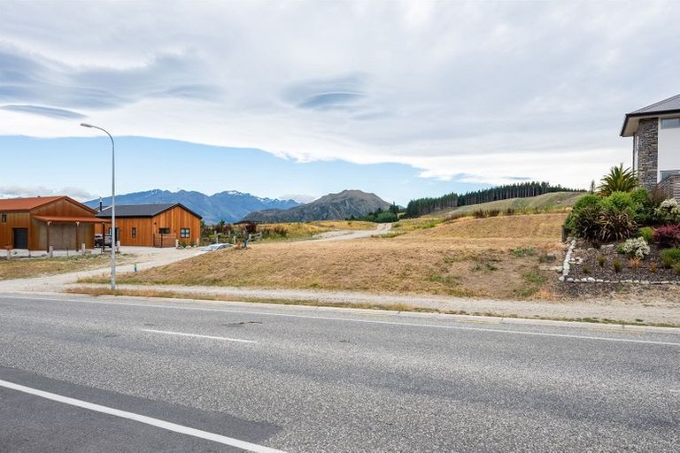 Photo of property in 214 Aubrey Road, Wanaka, 9305