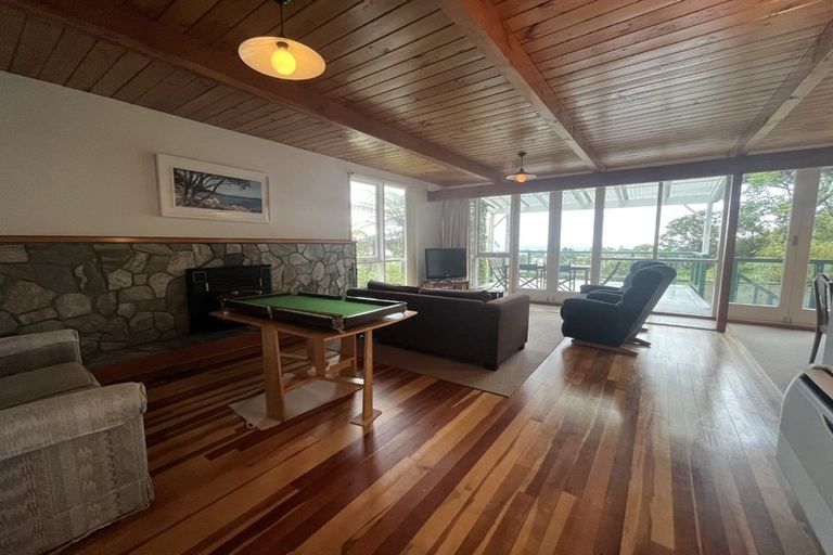 Photo of property in 34 Nikau Street, Eastbourne, Lower Hutt, 5013