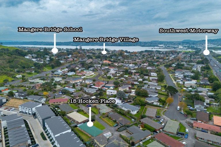 Photo of property in 15 Hocken Place, Mangere Bridge, Auckland, 2022