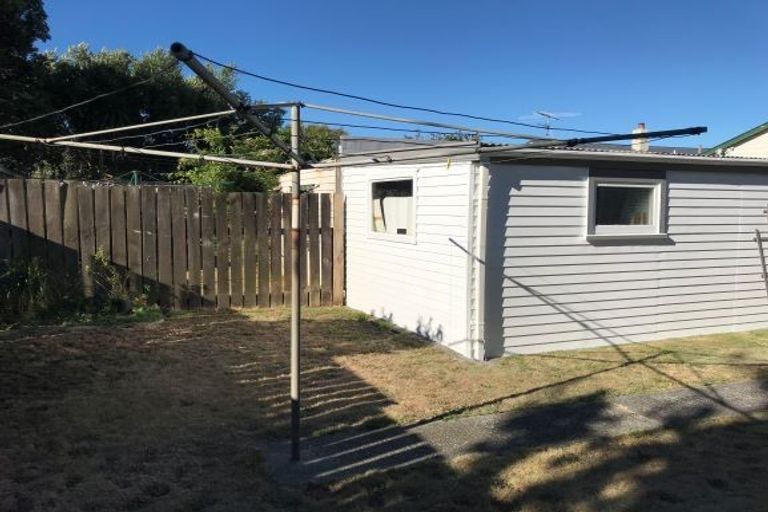 Photo of property in 17 Bolton Street, Petone, Lower Hutt, 5012