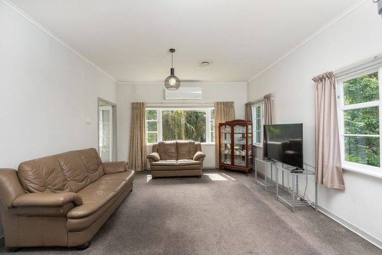 Photo of property in 37 Ngapuke Lane, Parua Bay, Onerahi, 0192