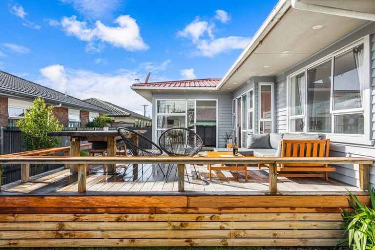 Photo of property in 24b Edward Avenue, Orewa, 0931