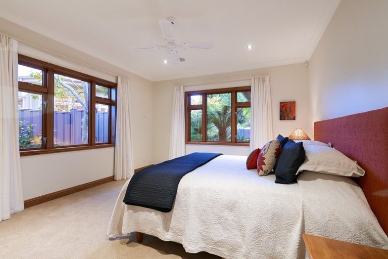 Photo of property in 26 Cameron Road, Bluff Hill, Napier, 4110