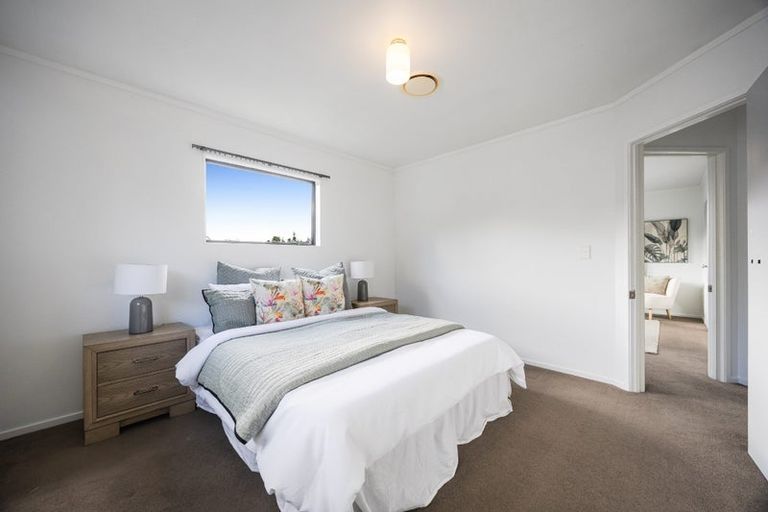Photo of property in 40 Elliston Crescent, Stanmore Bay, Whangaparaoa, 0932