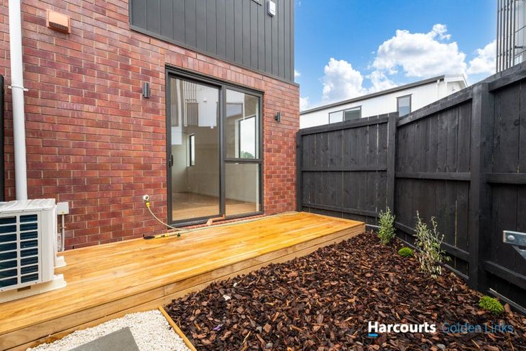 Photo of property in 4/800 Chapel Road, Northpark, Auckland, 2016