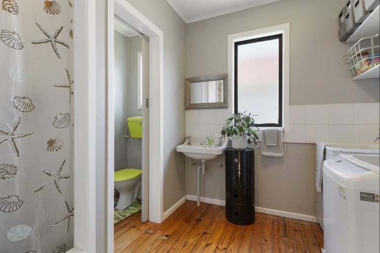 Photo of property in 403c Beach Road, Whangamata, 3620