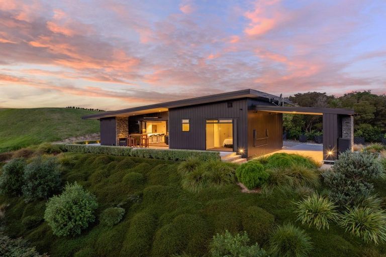 Photo of property in 17 Te Roera Drive, Taradale, Napier, 4112