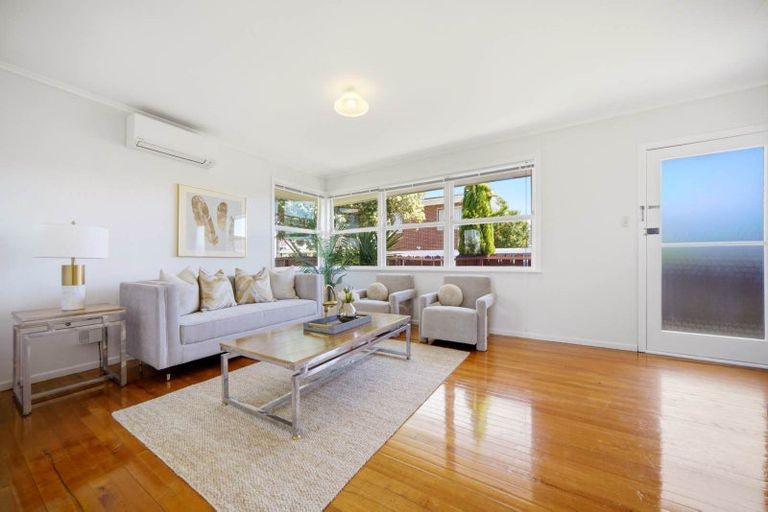 Photo of property in 18 Alma Road, Milford, Auckland, 0620