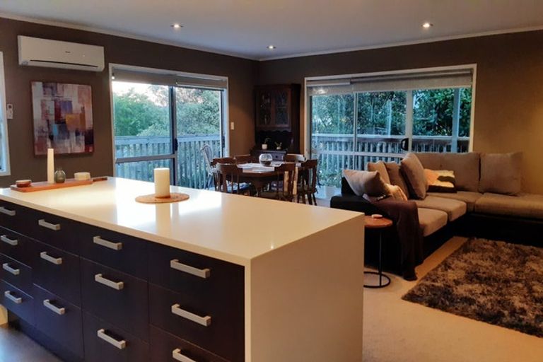 Photo of property in 1/38 Carlisle Road, Browns Bay, Auckland, 0630