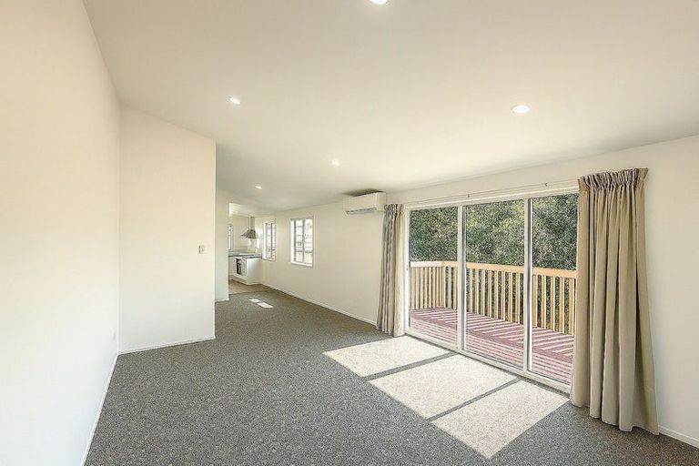 Photo of property in 14 Elsted Place, Goodwood Heights, Auckland, 2105