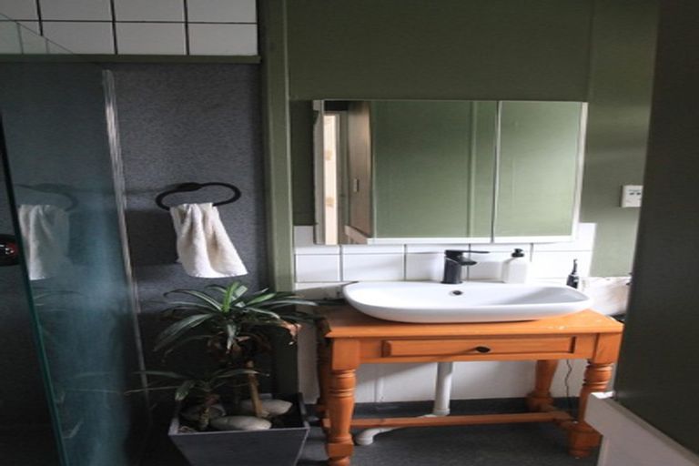 Photo of property in 2/43 Leighton Avenue, Waiwhetu, Lower Hutt, 5010