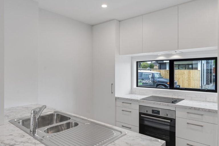 Photo of property in 66d Royal View Road, Te Atatu South, Auckland, 0610