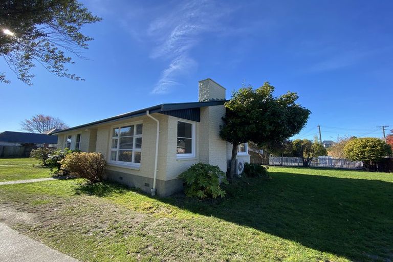 Photo of property in 12 Delph Street, Avonhead, Christchurch, 8042