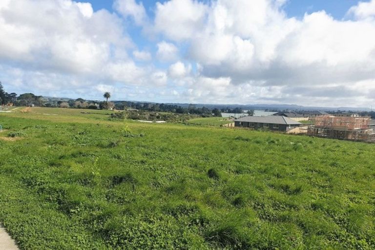 Photo of property in 61 Mclarin Road, Glenbrook, Waiuku, 2681