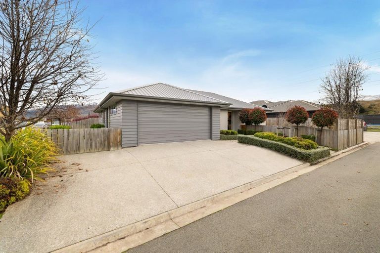 Photo of property in 37 Cheltenham Road, Lower Shotover, Queenstown, 9304