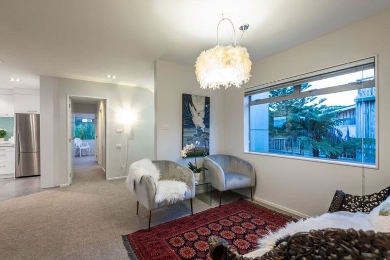 Photo of property in 1/22 Matipo Road, Mairangi Bay, Auckland, 0630