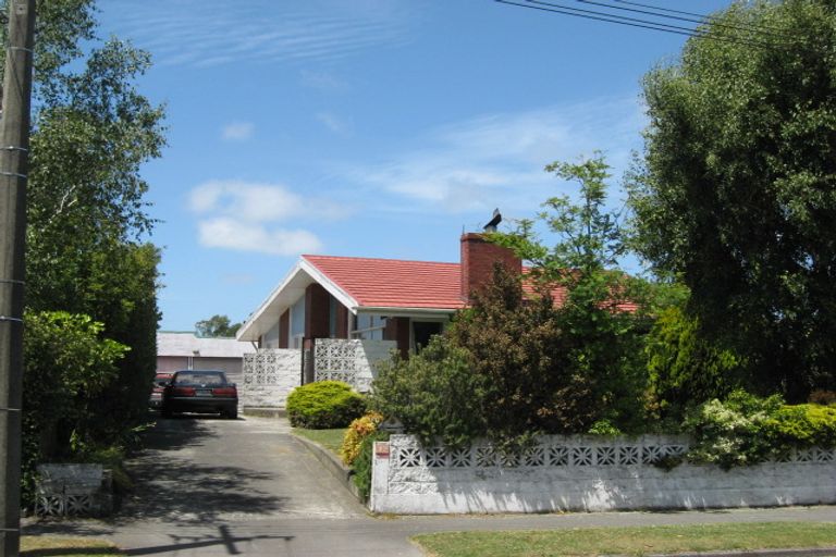 Photo of property in 12 Fenhall Street, Russley, Christchurch, 8042