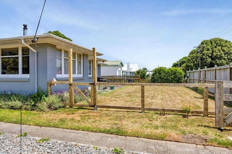 Photo of property in 94 South Road, Manaia, 4612