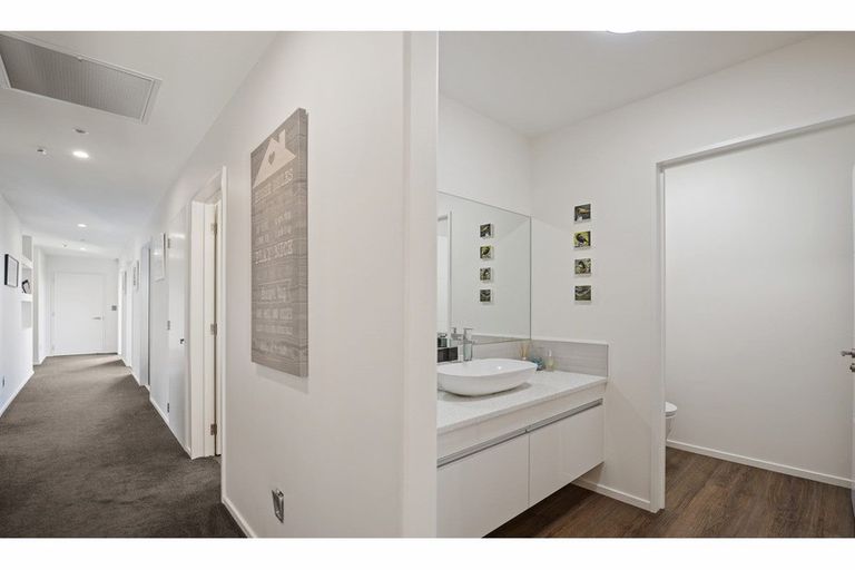 Photo of property in 16 Warhorse Gate, Halswell, Christchurch, 8025