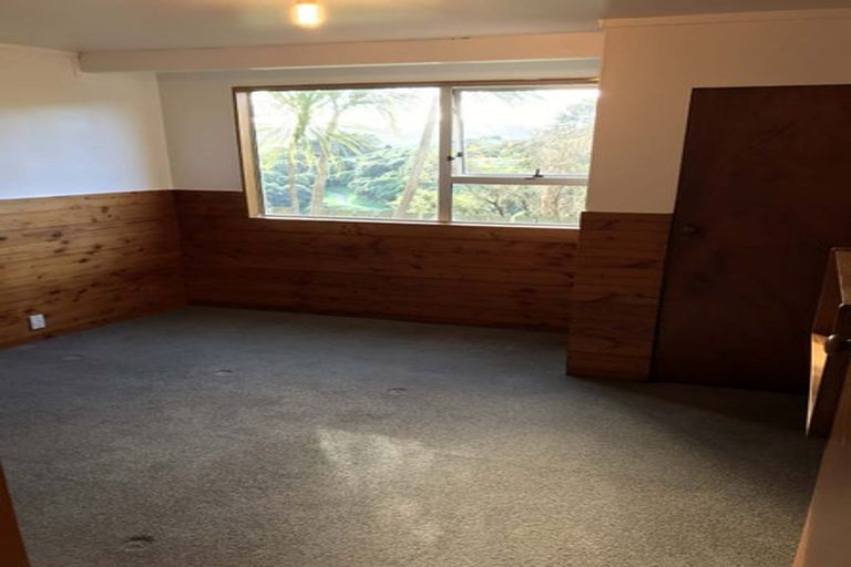 Photo of property in 34 Mark Avenue, Paparangi, Wellington, 6037