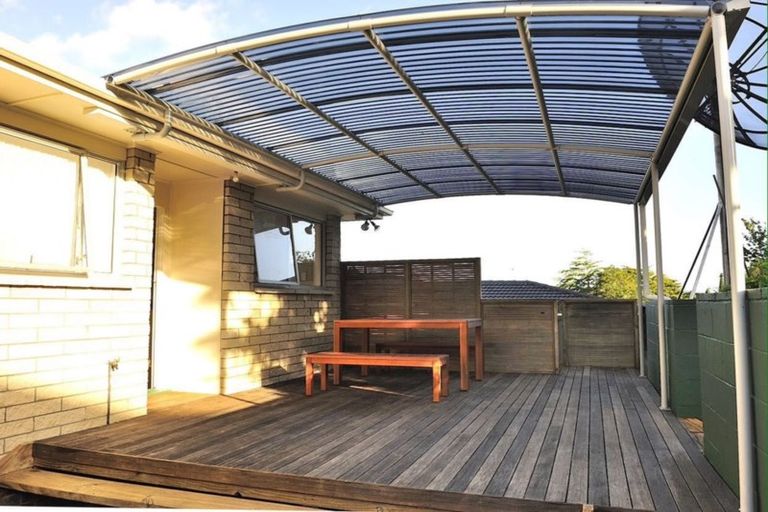 Photo of property in 27 Fitzwater Place, Henderson, Auckland, 0612