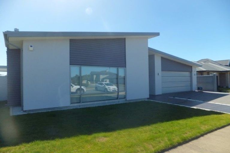 Photo of property in 12 O'dea Place, Burnside, Christchurch, 8053
