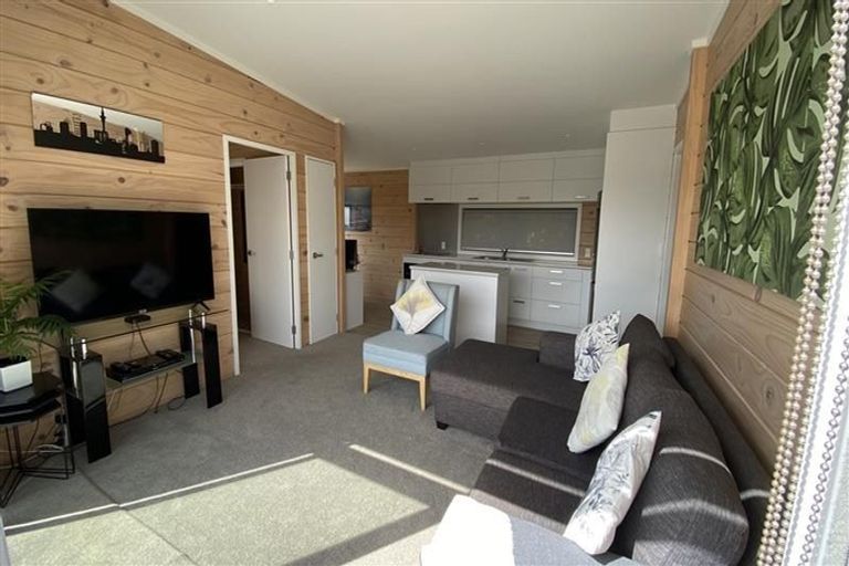 Photo of property in 87 Hebron Road, Waiake, Auckland, 0630