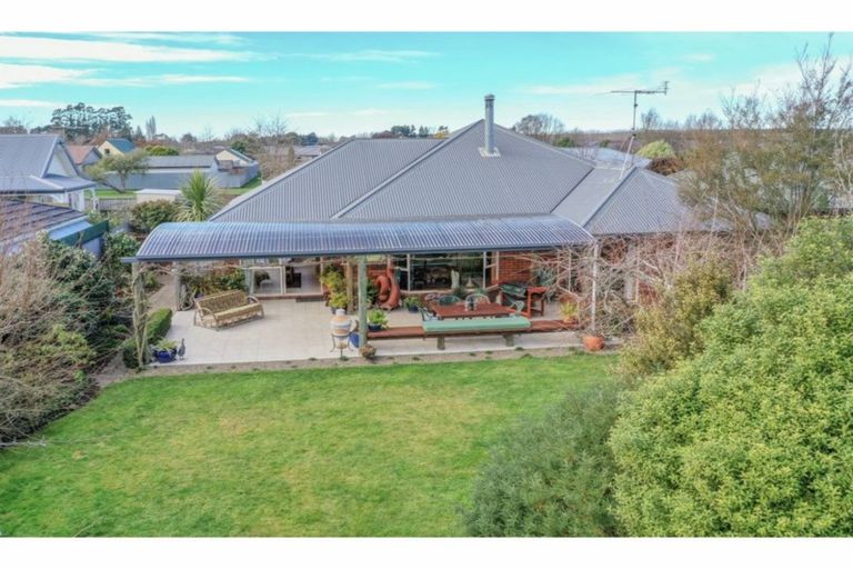 Photo of property in 43 Gladstone Road, Woodend, 7610