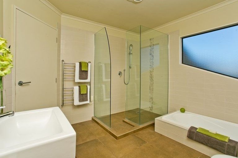 Photo of property in 22c Caversham Drive, Torbay, Auckland, 0630