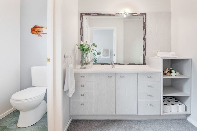 Photo of property in 1/21 Rawhiti Road, Manly, Whangaparaoa, 0930