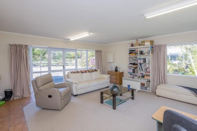 Photo of property in 15 Greenwood Boulevard, Otaki, 5512