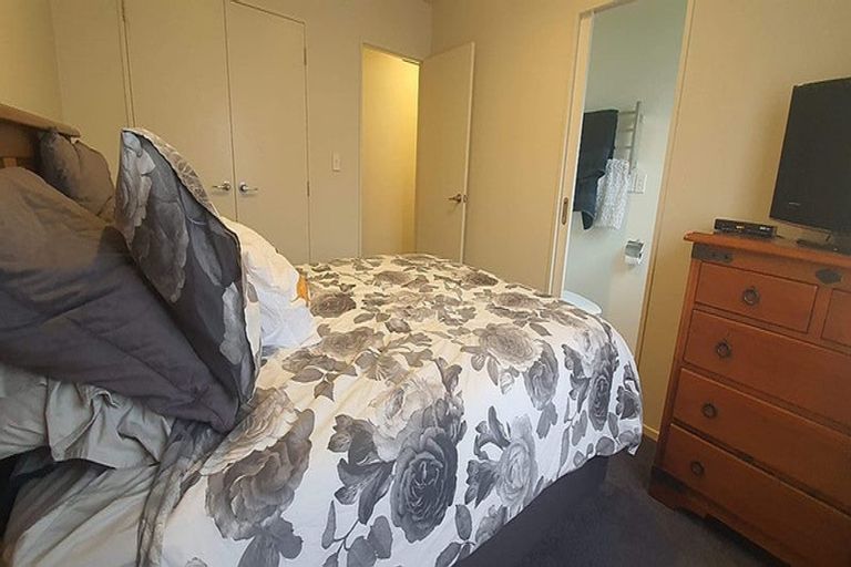 Photo of property in 81a Percy Kinsman Crescent, Riverstone Terraces, Upper Hutt, 5018