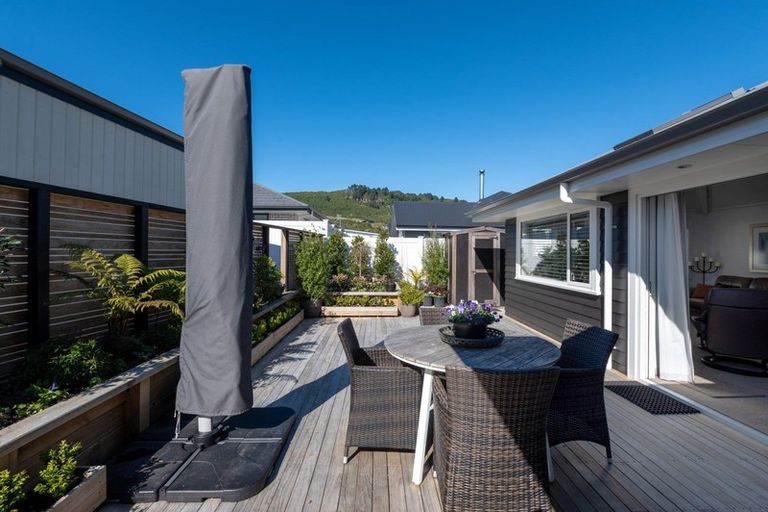 Photo of property in 1a Rogers Place, Kinloch, Taupo, 3377