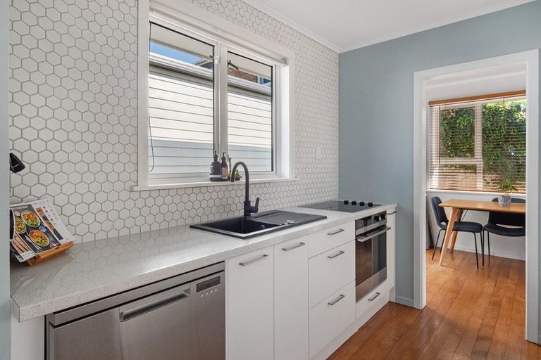 Photo of property in 20 Windsor Road, Bellevue, Tauranga, 3110