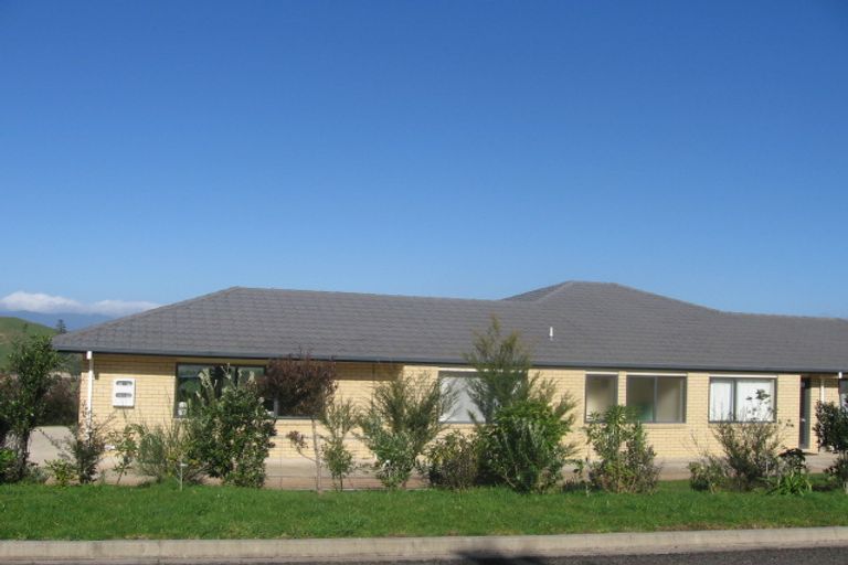 Photo of property in 22 Tarapatiki Drive, Whitianga, 3510