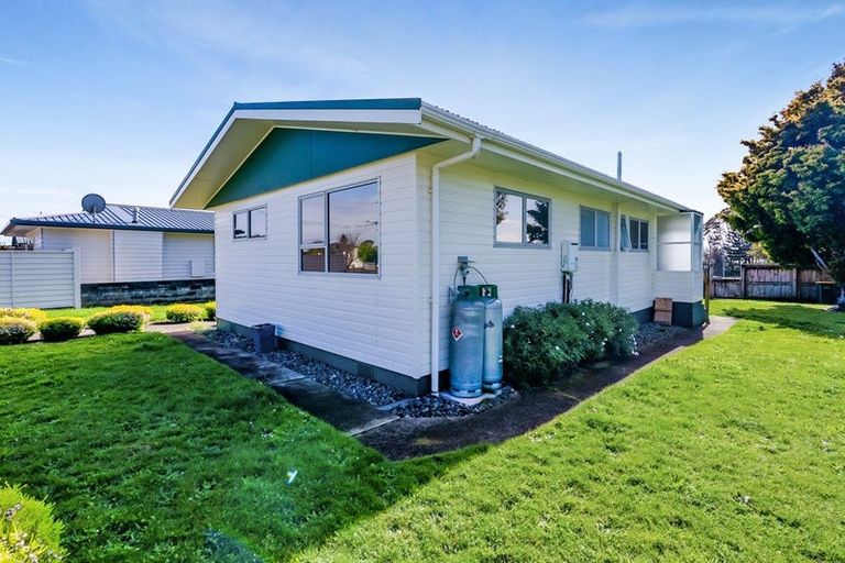 Photo of property in 1 Antonia Place, Bell Block, New Plymouth, 4312