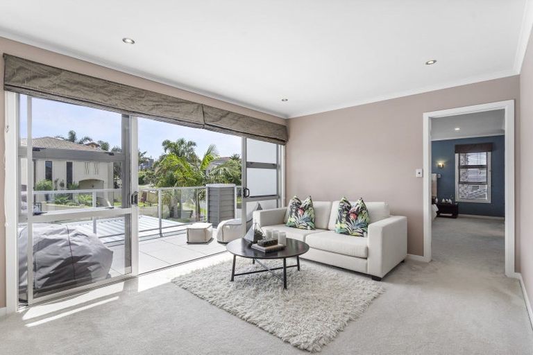 Photo of property in 14 Tranquility Rise, Mellons Bay, Auckland, 2014