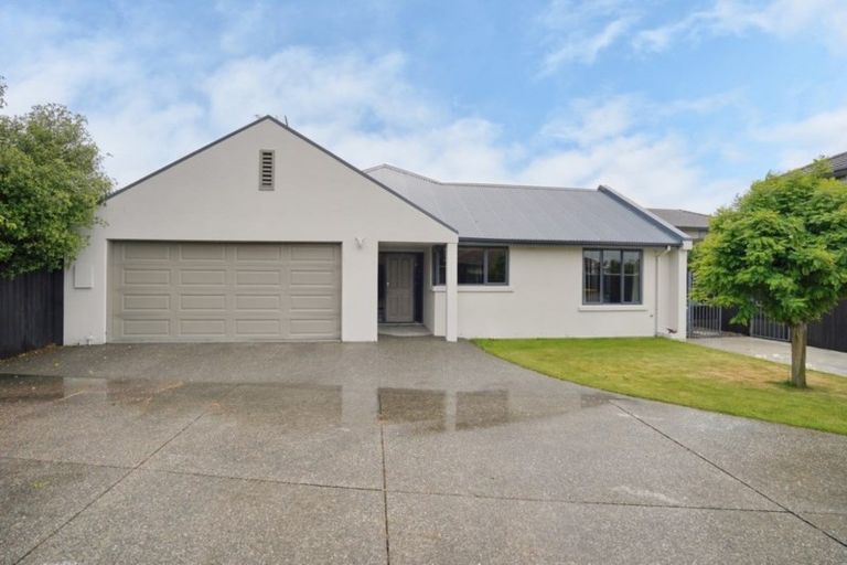 Photo of property in 26 Rue De La Mare, Parklands, Christchurch, 8083