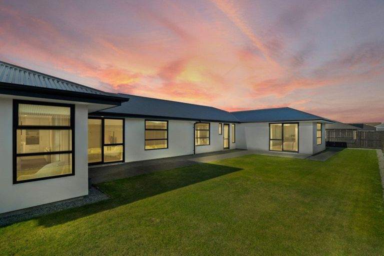 Photo of property in 8 Marvell Lane, Rolleston, 7614