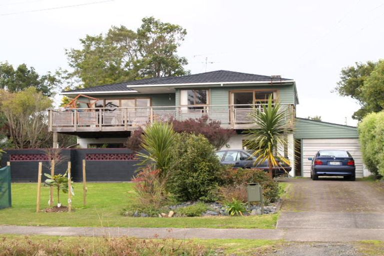 Photo of property in 71 First View Avenue, Beachlands, Auckland, 2018