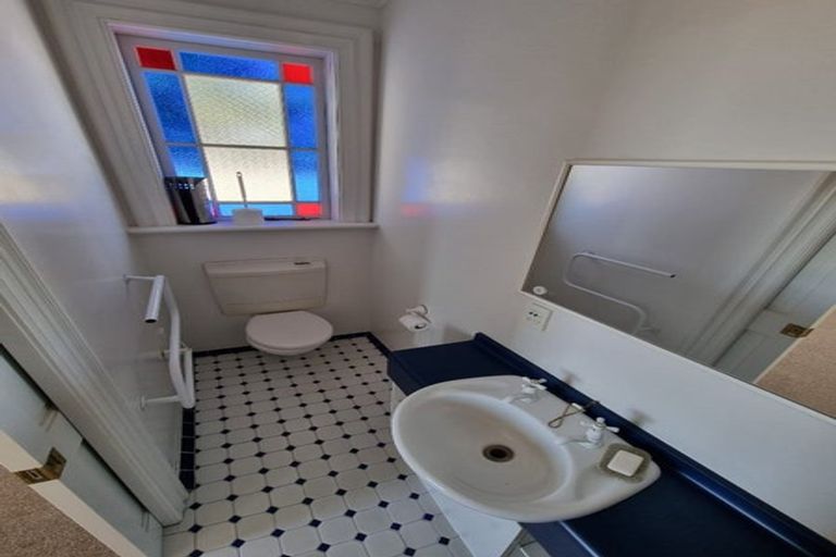 Photo of property in 253 The Terrace, Te Aro, Wellington, 6011