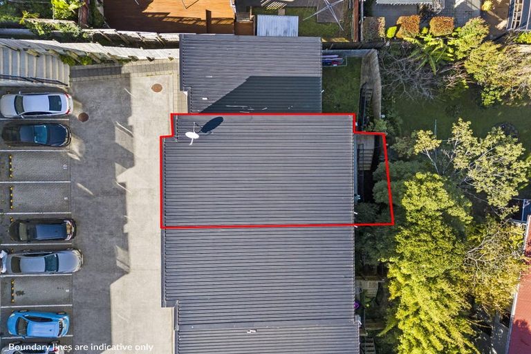 Photo of property in 6/7 South Pacific Place, Henderson, Auckland, 0612