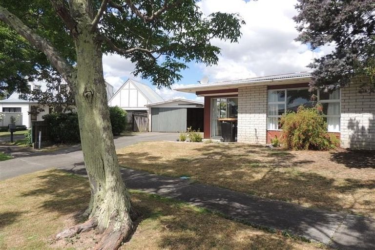 Photo of property in 10 Bruce Place, Highbury, Palmerston North, 4412