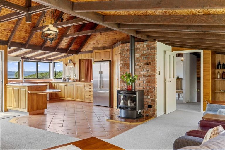Photo of property in 892 Acacia Bay Road, Acacia Bay, Taupo, 3330