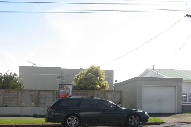 Photo of property in 28 Bulteel Street, New Plymouth, 4310