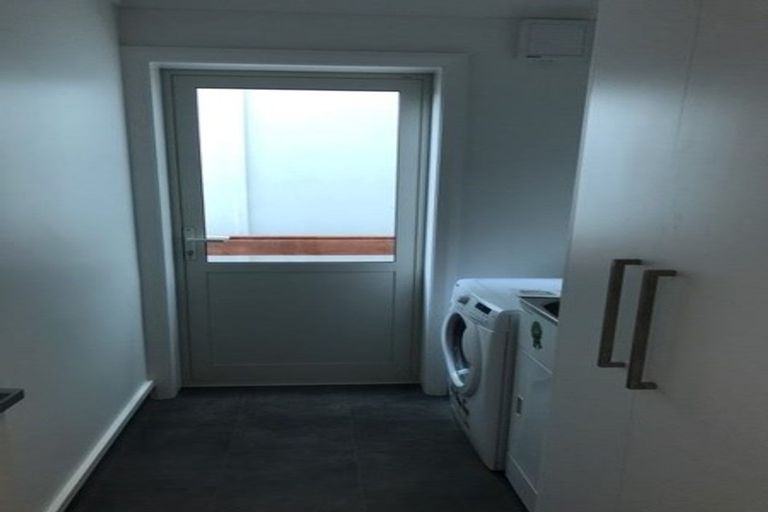 Photo of property in 147 Tasman Street, Mount Cook, Wellington, 6021